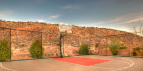B9 Zion National Park Rental Top Floor 2-bedroom Hillside View